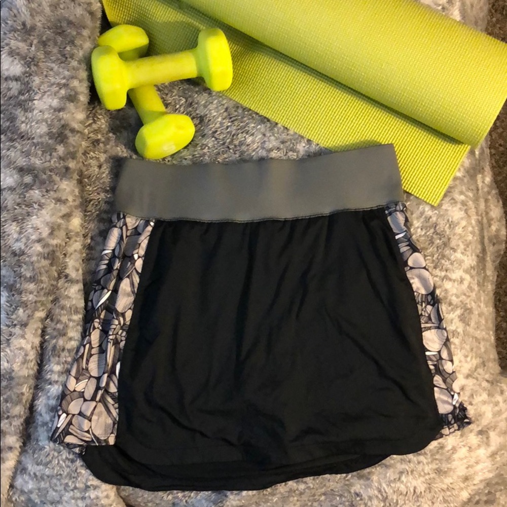 Columbia sport skirt black and gray for women